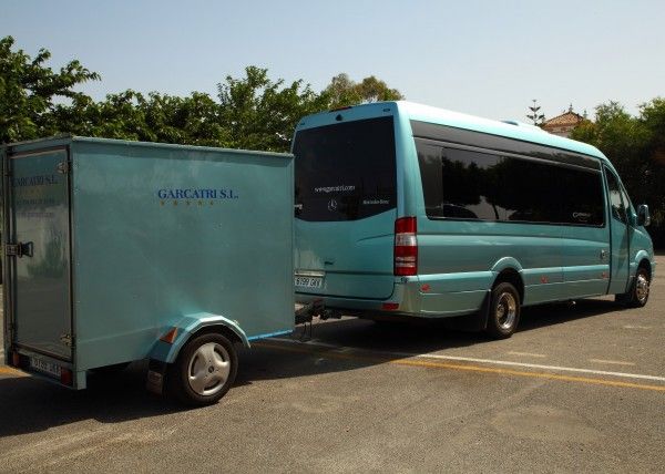 Minibús Mercedes Deluxe para 16 personas. Imagen 1