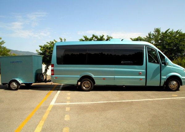 Minibús Mercedes Deluxe para 16 personas. Imagen 2