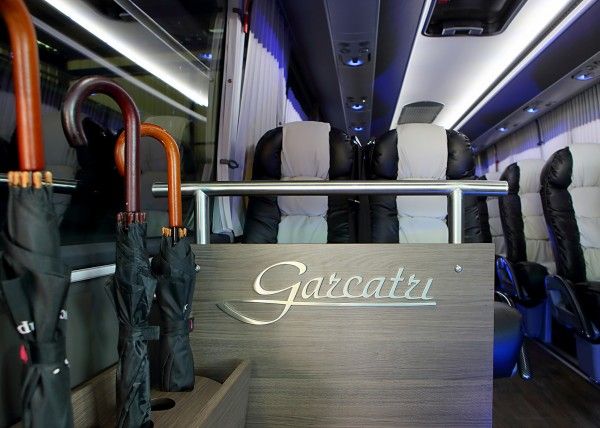 Minibús Mercedes Gran Luxe para 26 personas. Imagen 6
